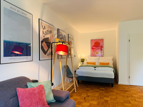 Klassen Stay: Design Apartment | Balcony | Netflix - Gallery - 15