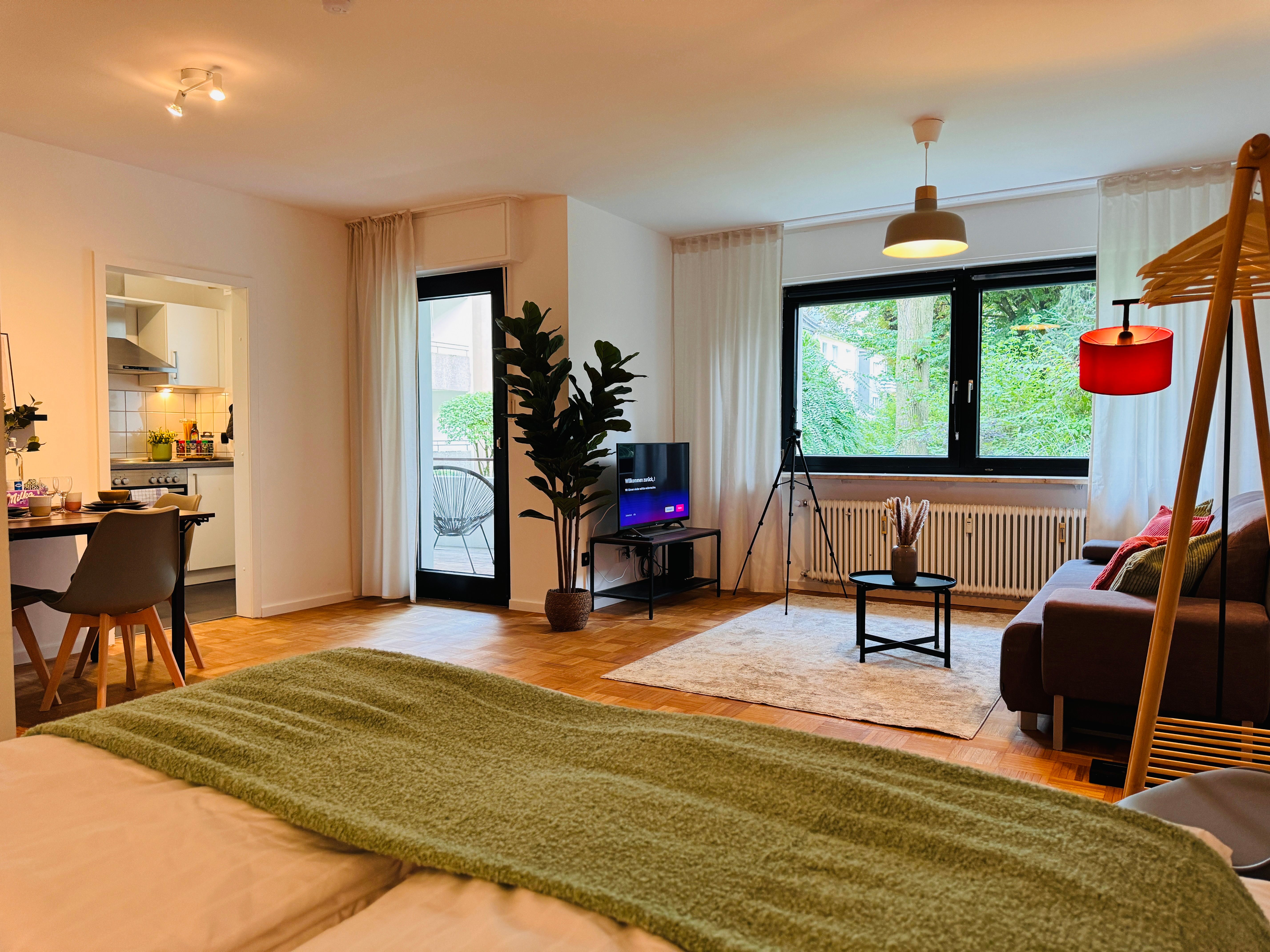 Klassen Stay: Design Apartment | Balcony | Netflix - 18