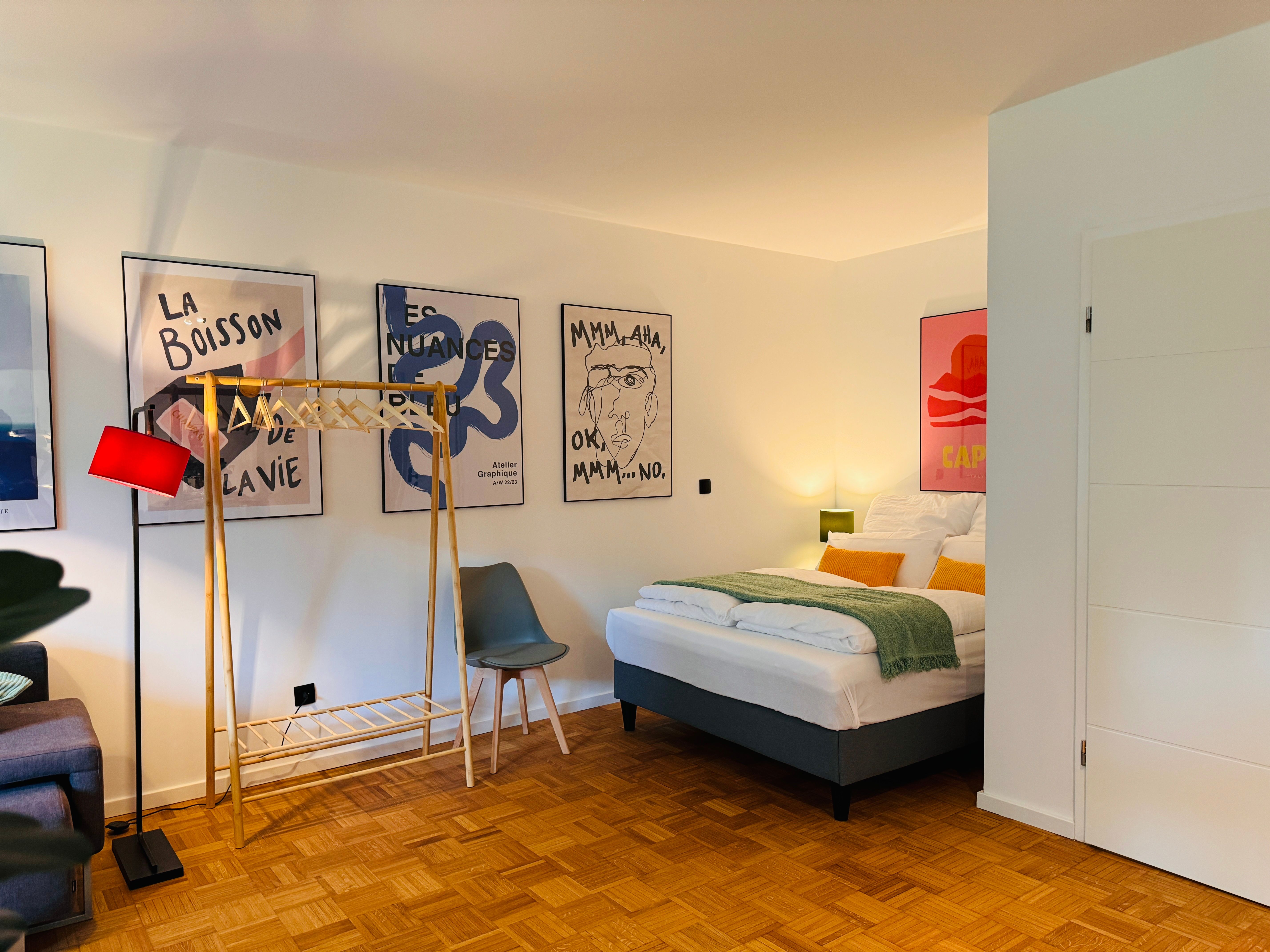 Klassen Stay: Design Apartment | Balcony | Netflix - 15
