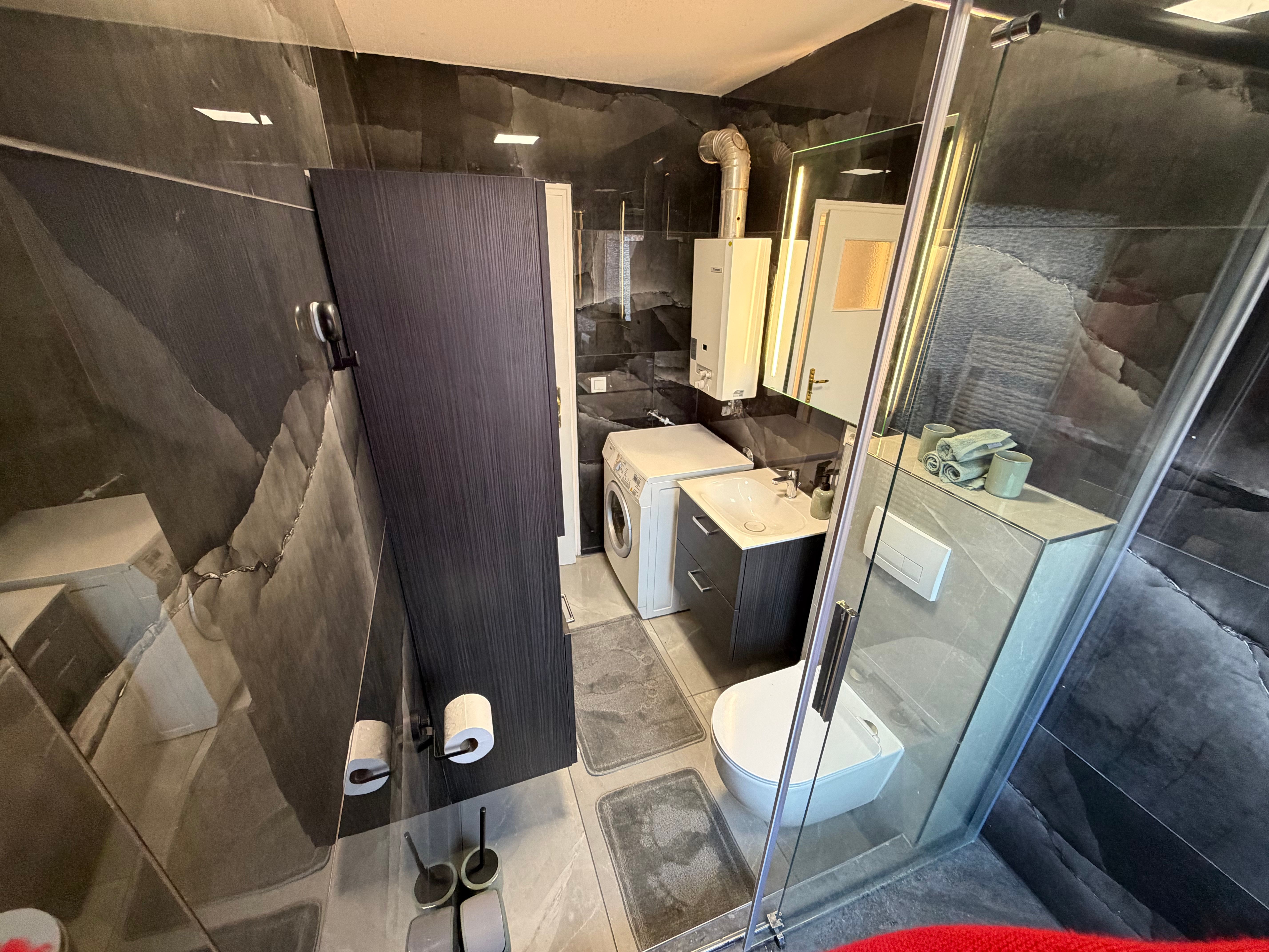  New, Fashionable Apartment Located In Salzgitter  -  New, fashionable apartment located in Salzgitter  - Gallery -  7
