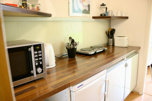 Affordable Worker’s Apartment for Students & Expats – Central Location in Oberhausen (40 sqm – 2 Rooms, Kitchen, Bathroom)