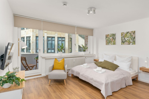Studio flat in the city centre