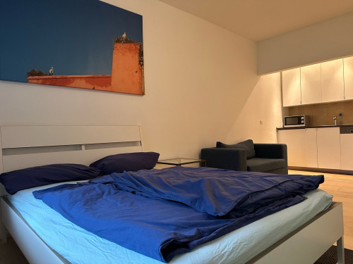 Quiet, pretty home in excellent location