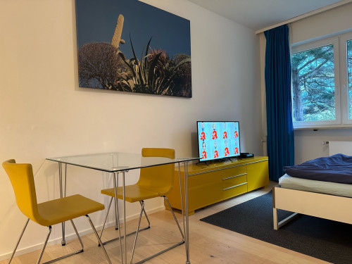 Quiet, pretty home in excellent location - Gallery - 13
