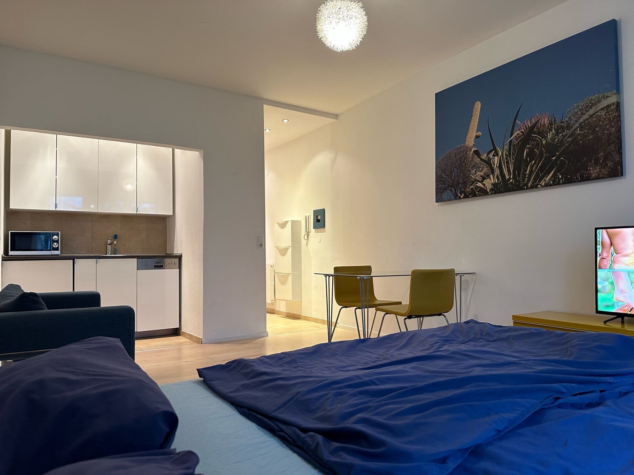 Quiet, Pretty Home In Excellent Location - 18