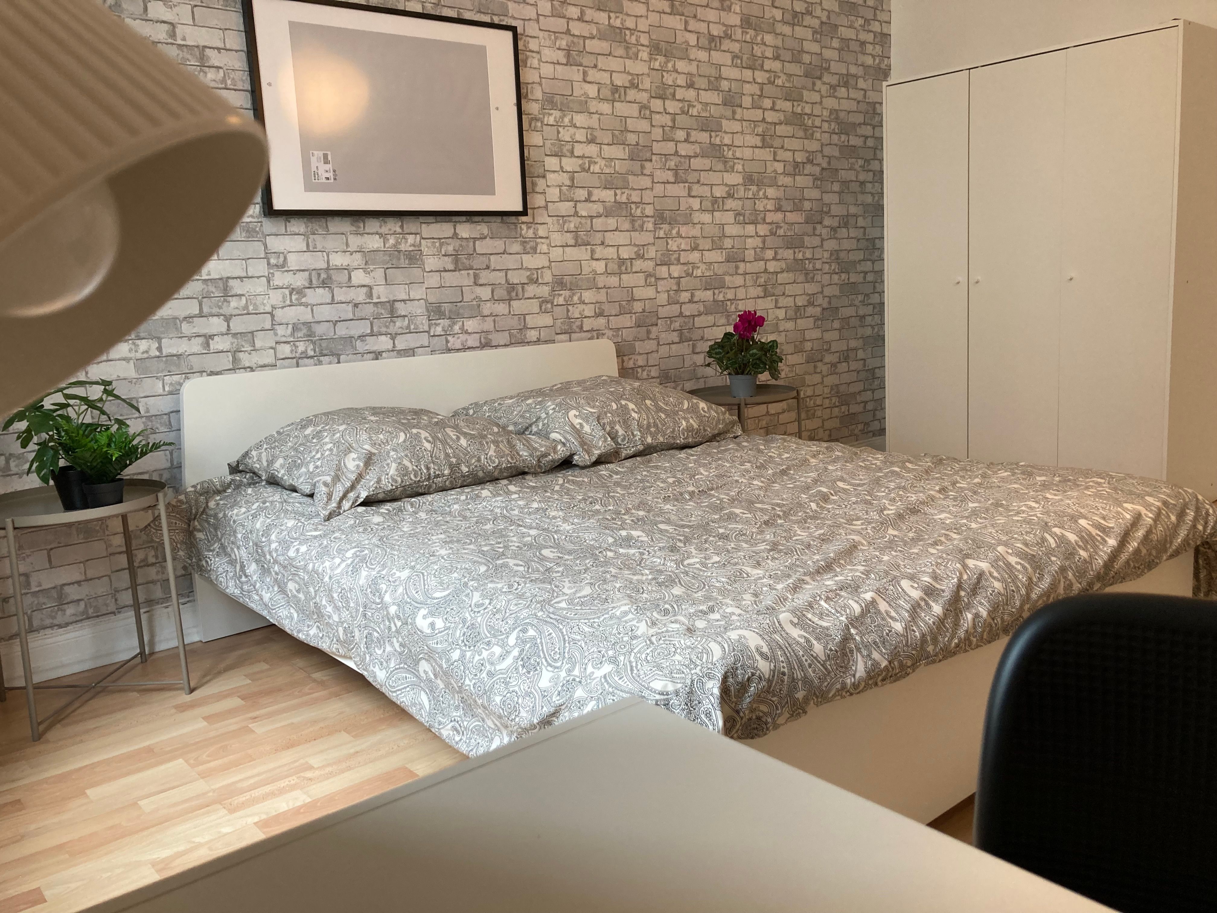 Beautiful, Close To Day Care And Schools, 10 Min From Train Station - 8