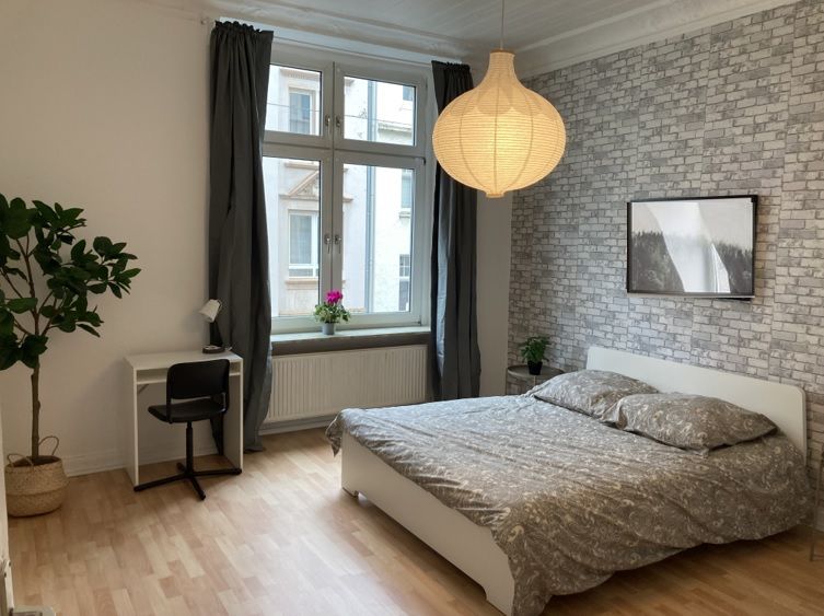 Beautiful, Close To Day Care And Schools, 10 Min From Train Station - 7