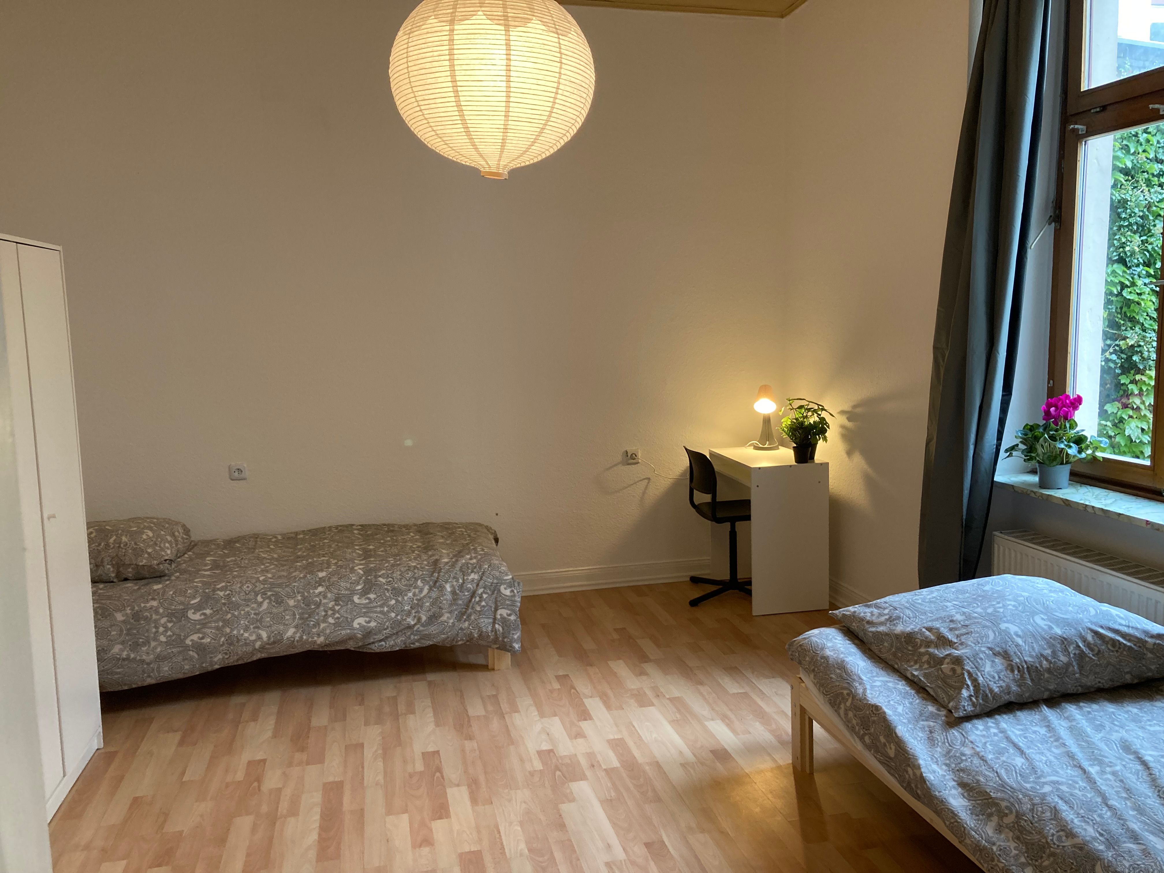 Beautiful, Close To Day Care And Schools, 10 Min From Train Station - 6