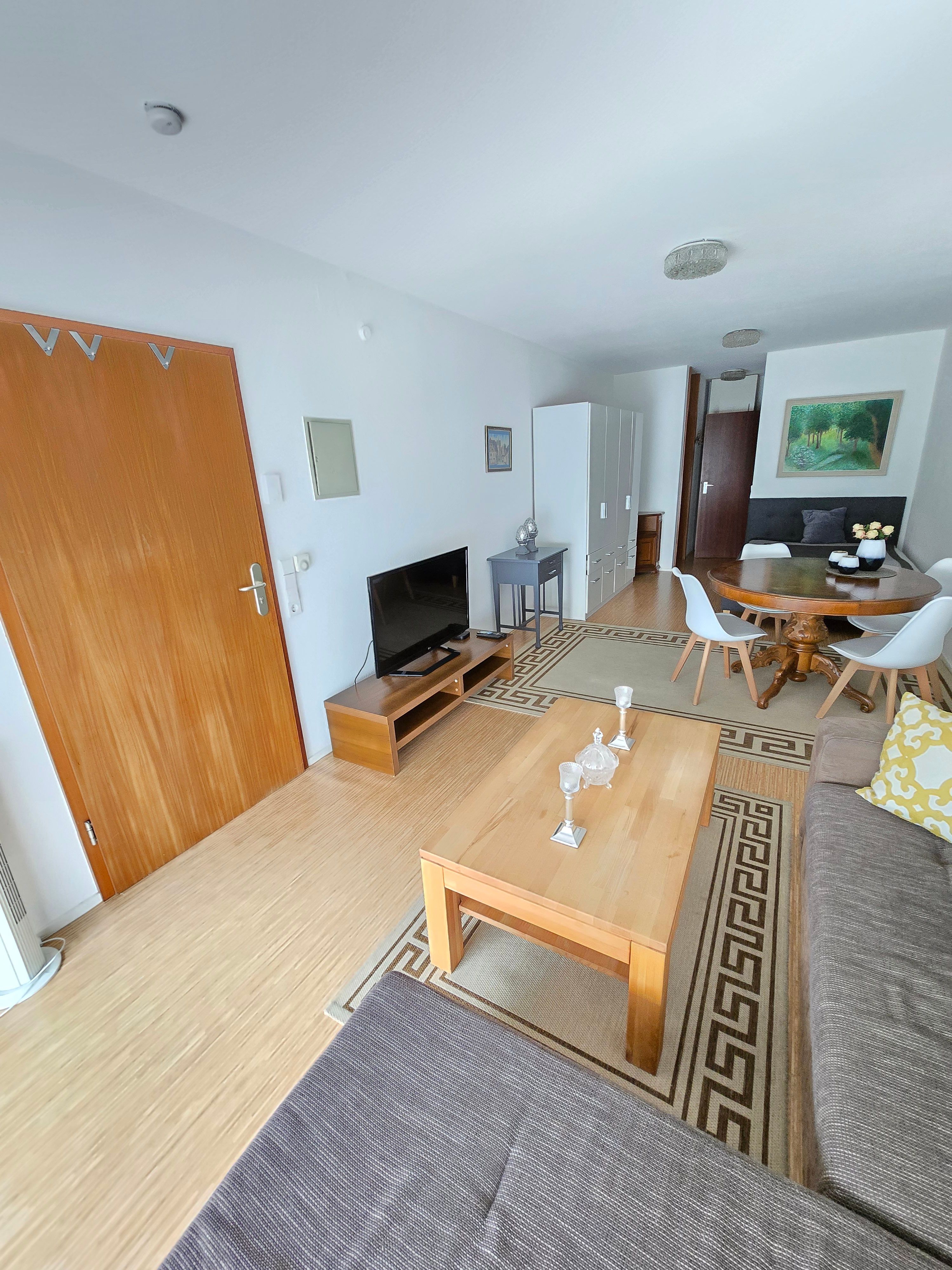 Fantastic, Amazing Studio In Stuttgart, Full Furnished All Cost In Price Inc. - 6