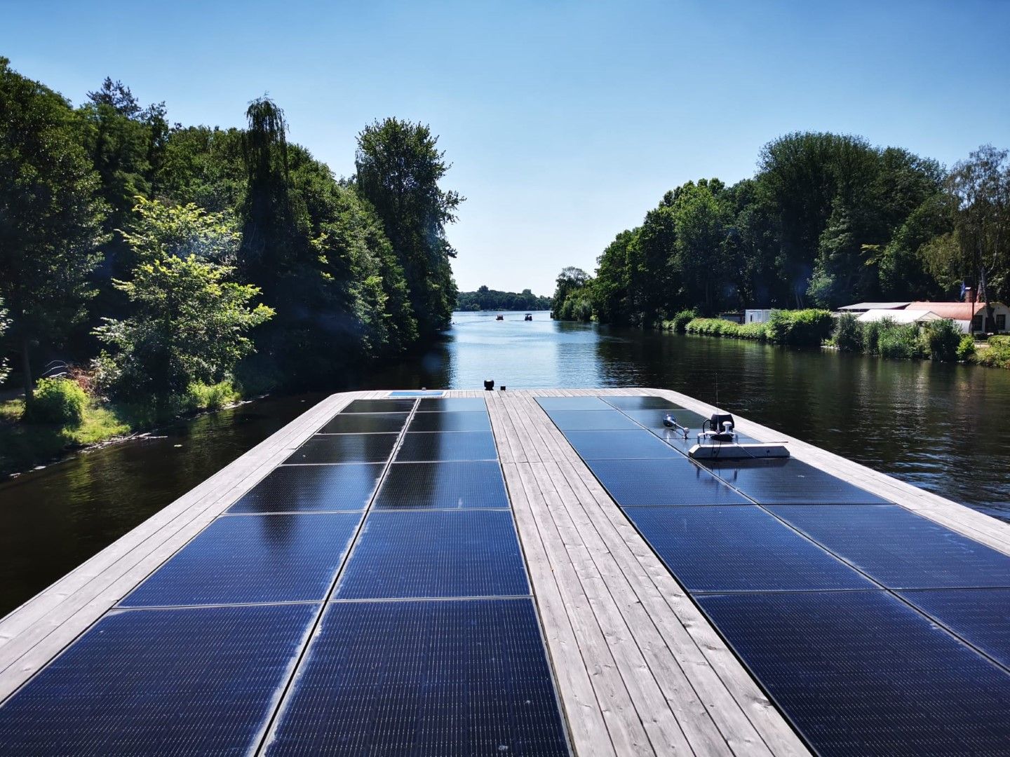 Stylish And Luxurious Floating Home (Houseboat) With Sauna In The Centre Of Potsdam - Stylish and luxurious Floating Home (Houseboat) with sauna in the centre of Potsdam - Gallery - 31