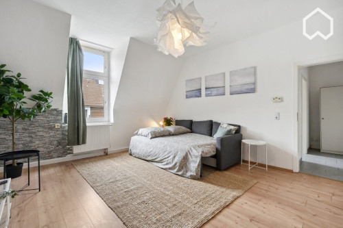 Cozy, big family suite or flatshare, 10min from train station