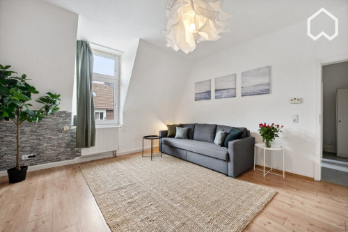 Cozy, big family suite or flatshare, 10min from train station