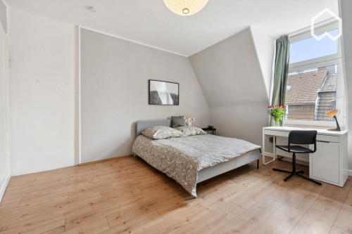 Cozy, big family suite or flatshare, 10min from train station