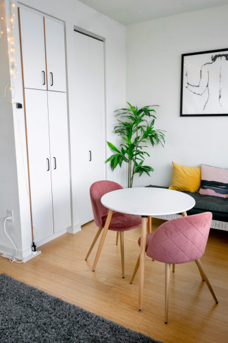 Modern 2-Room Apartment with Private Parking – Fully Furnished, No Deposit!