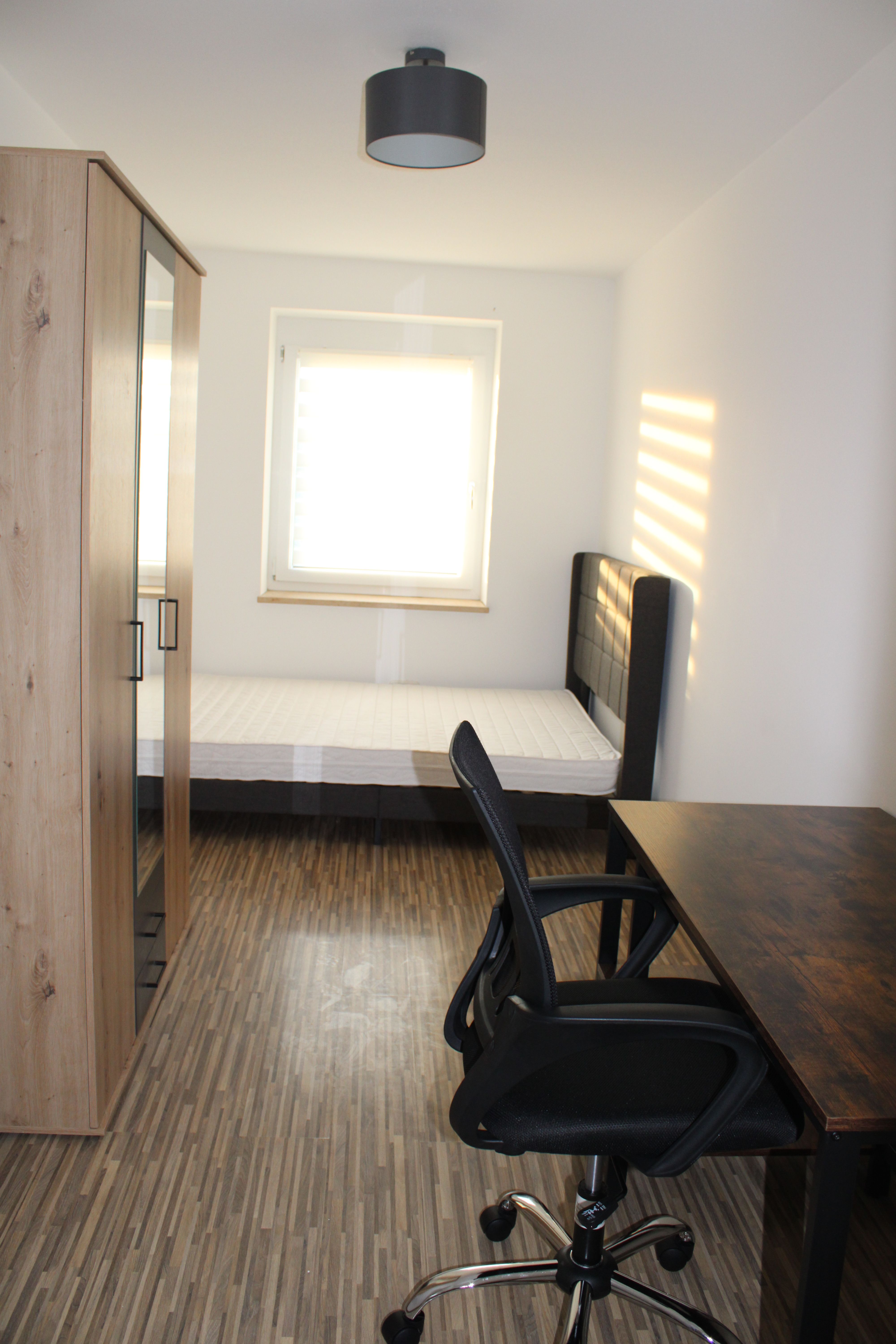 Modern And Fashionable Suite In Augsburg - 7