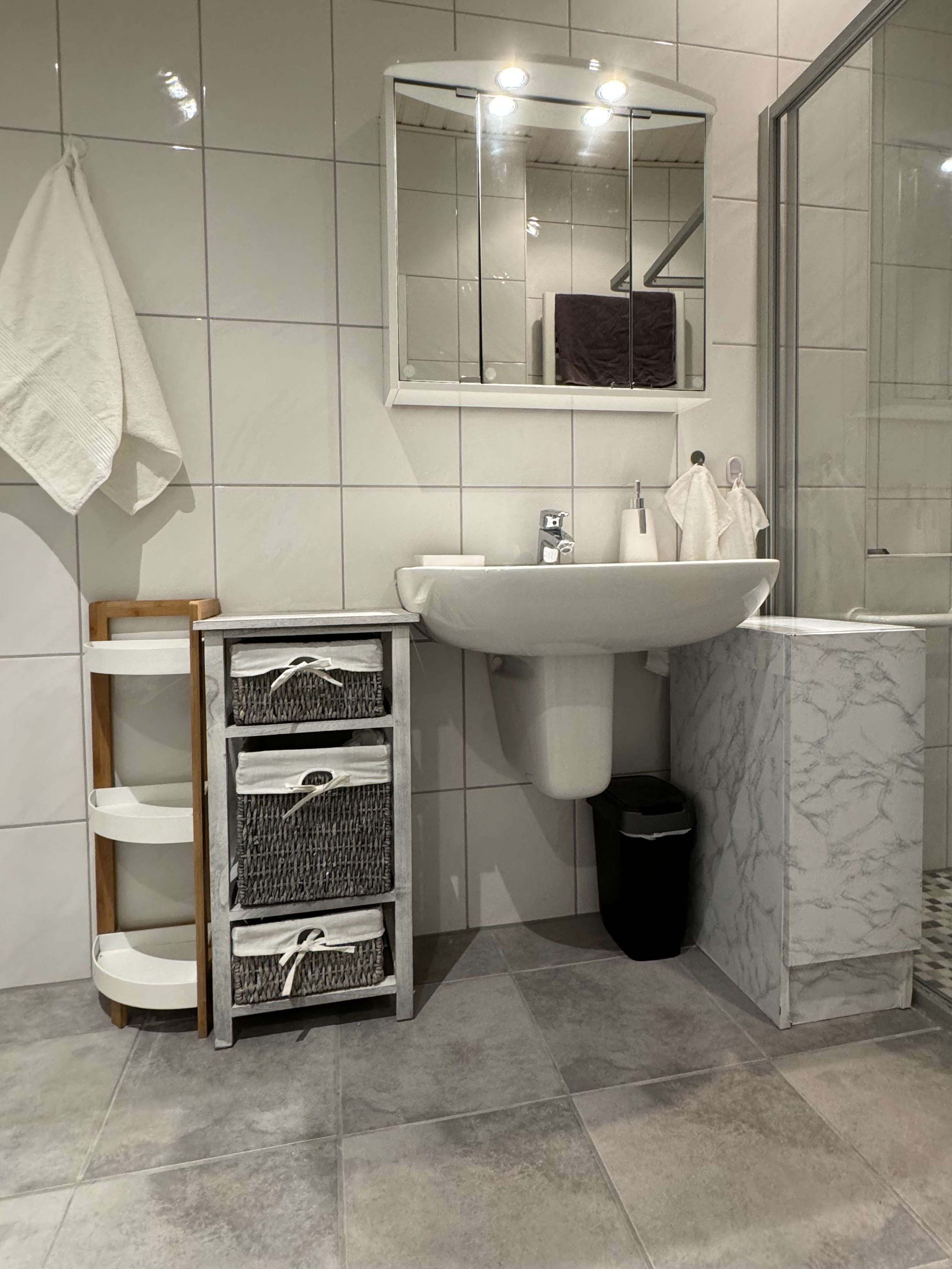Große, Moderne Wohnung In Oberhausen, Bestens Gelegen - 11