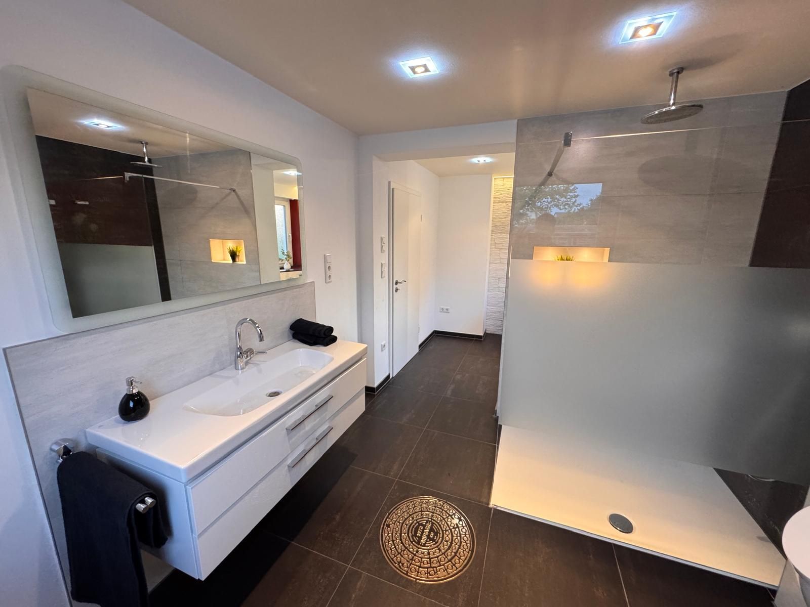  Perfect Suite Located In Gütersloh  -  Perfect suite located in Gütersloh  - Gallery -  3
