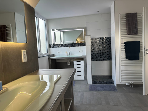 Bright, fantastic suite in Mönchengladbach