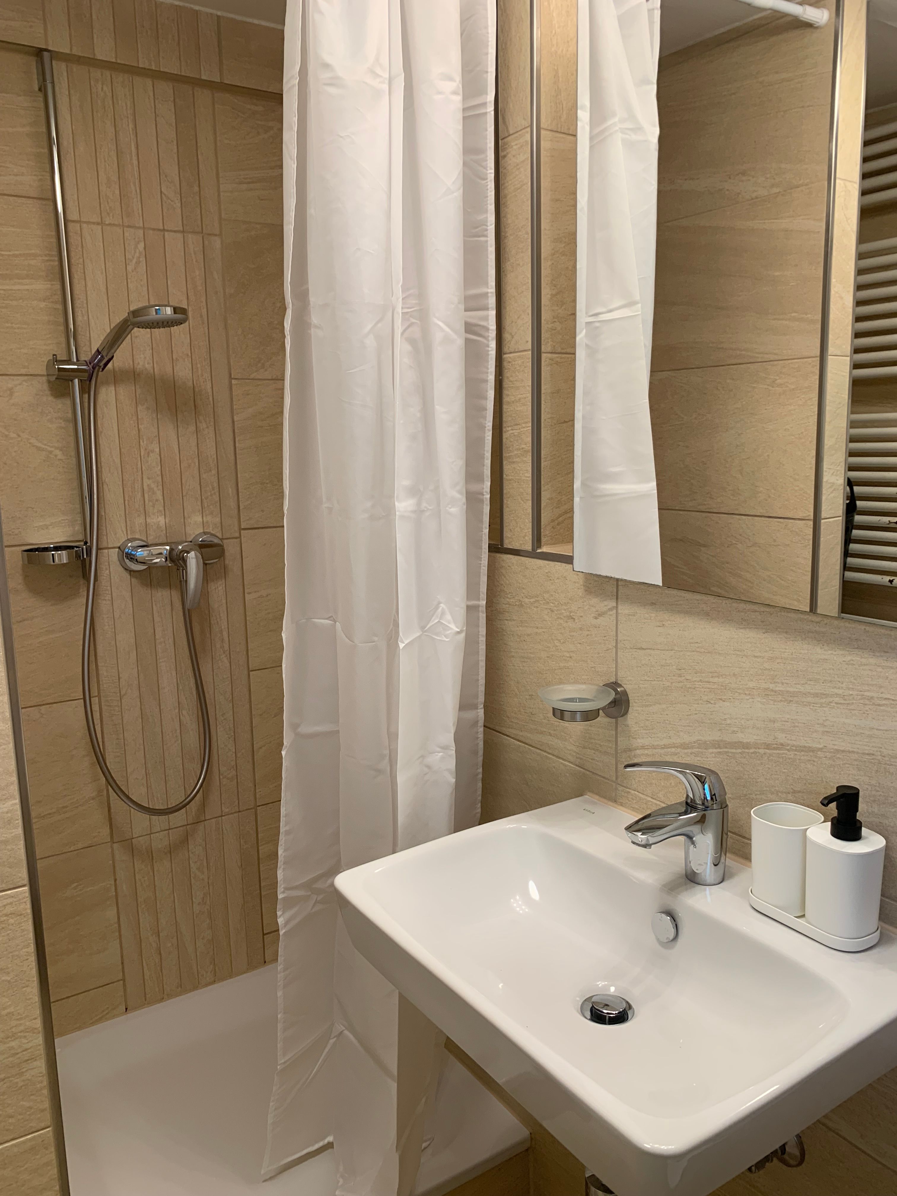OneFlats - Modern Flat In Stuttgart - Near Mahle, Daimler, Bosch - 4