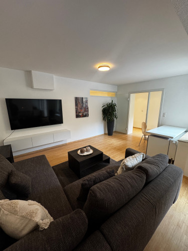 Stylish Furnished Basement Apartment with Large Terrace – Right in the Heart of Rüttenscheid