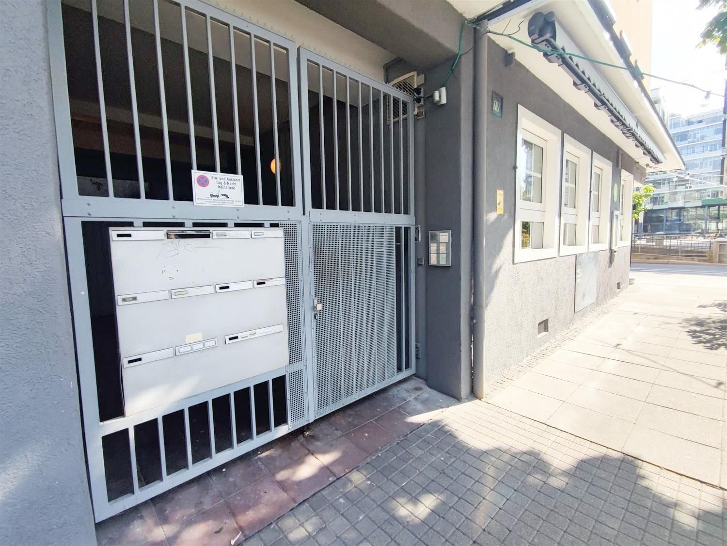 2 Room Apartment Right In The Stuttgart City 6ppl - 1