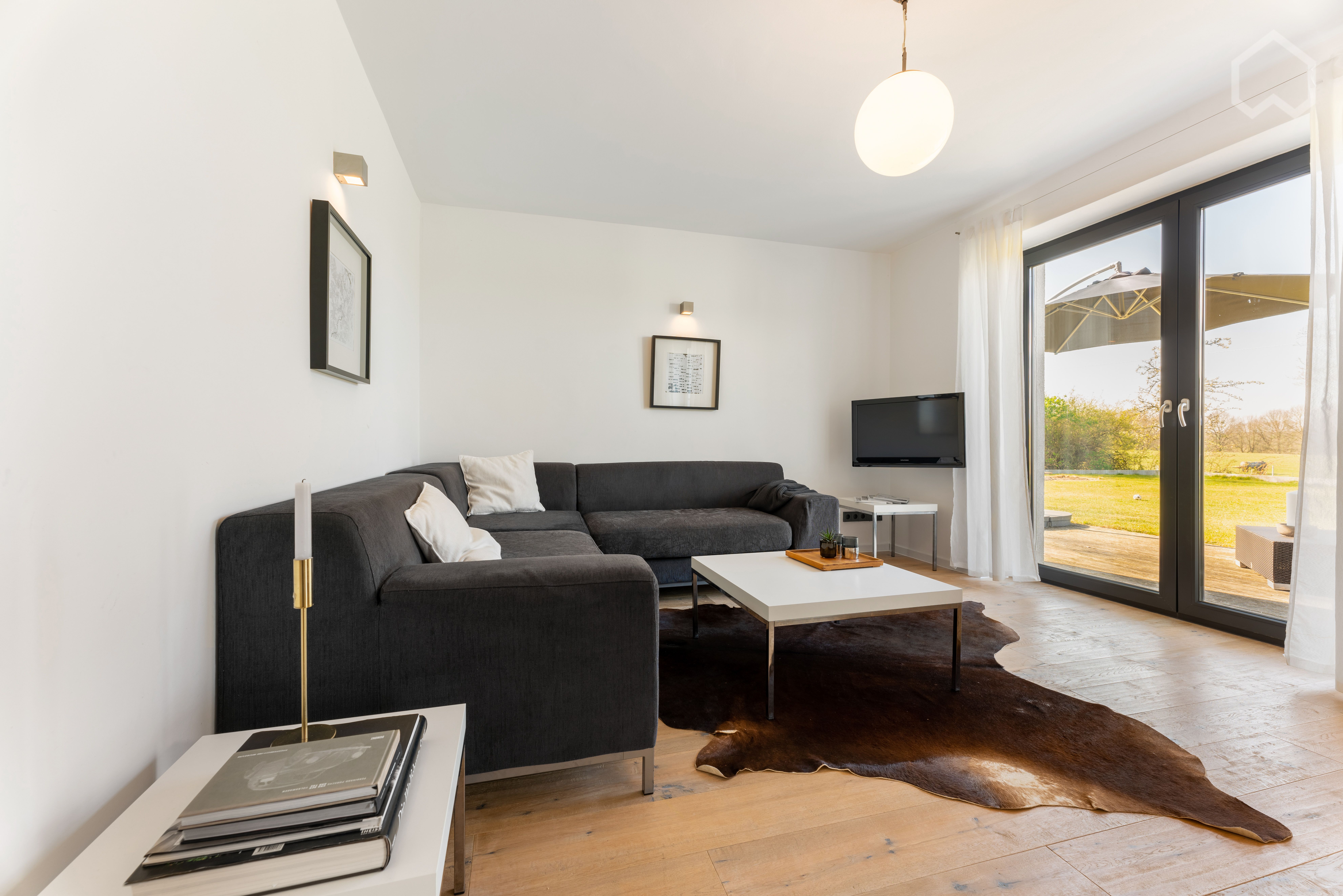  New, Modern Home In Wolfsburg  -  New, modern home in Wolfsburg  - Gallery -  14