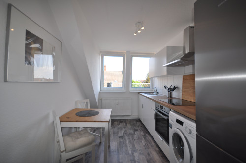 Fully furnished, modern apartment in Brunswick