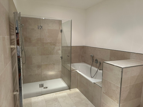 Spacious old apartment in Bochum city park