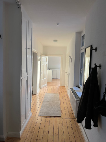 Wonderful furnished bright top floor flat *ALL-Inclusive* near Kesselbrink, 4 rooms, new kitchen, 2 bathrooms