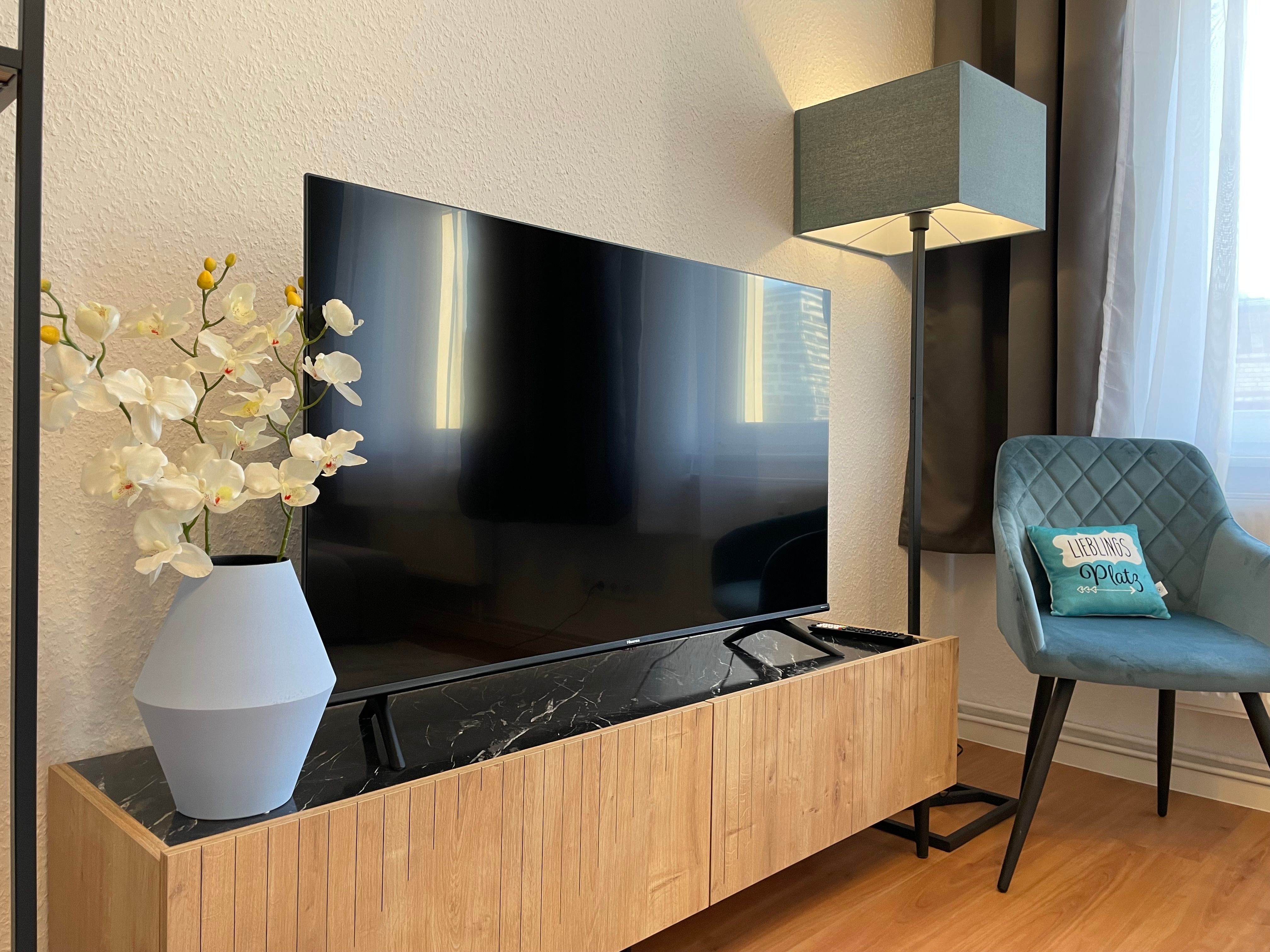 Spacious Suite Located In Magdeburg | Central | Bright | Fully Equipped - 25
