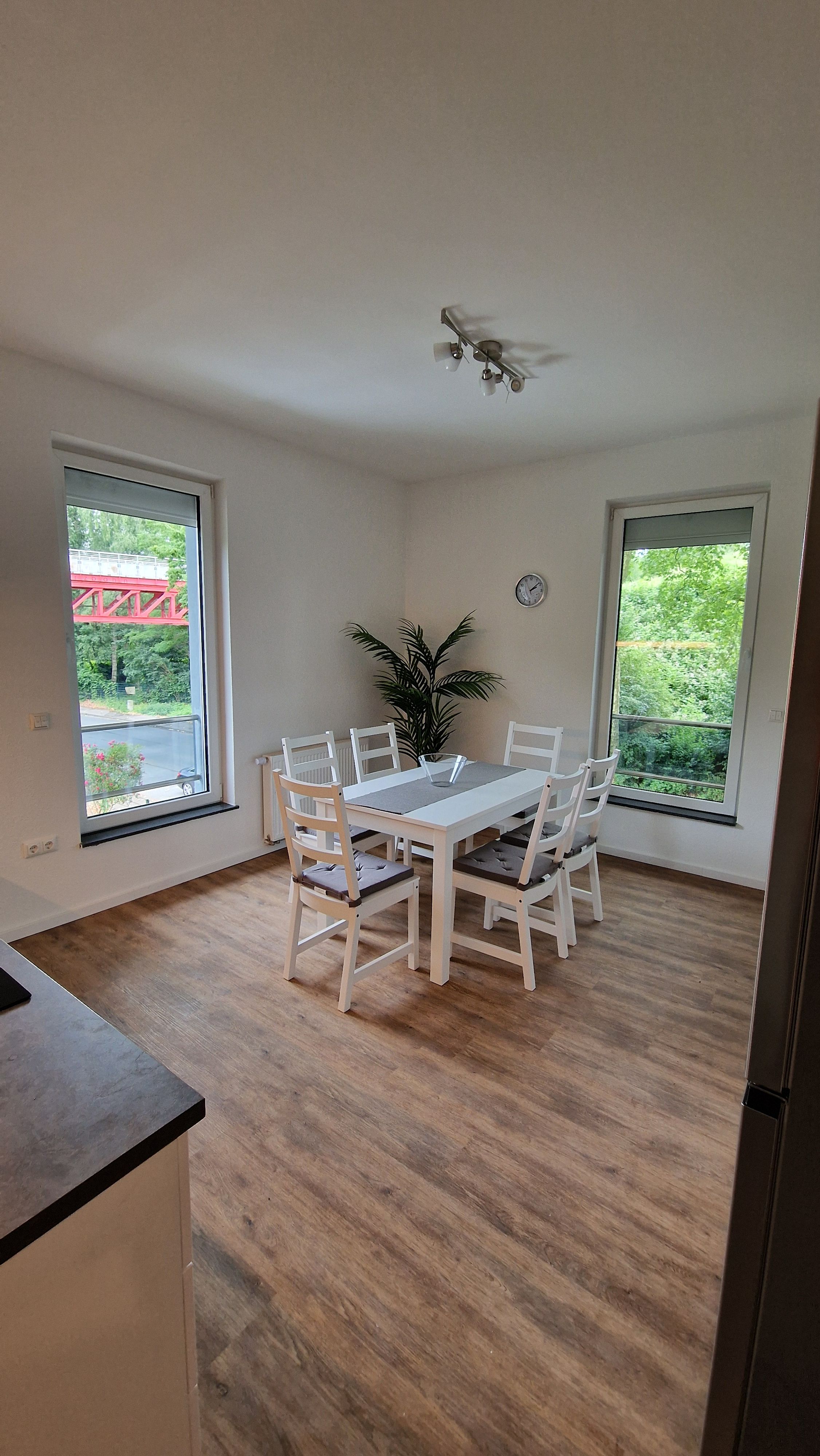 Elfriede3: Fantastic Renovated Quiet Apartment In GE For Rent - 9