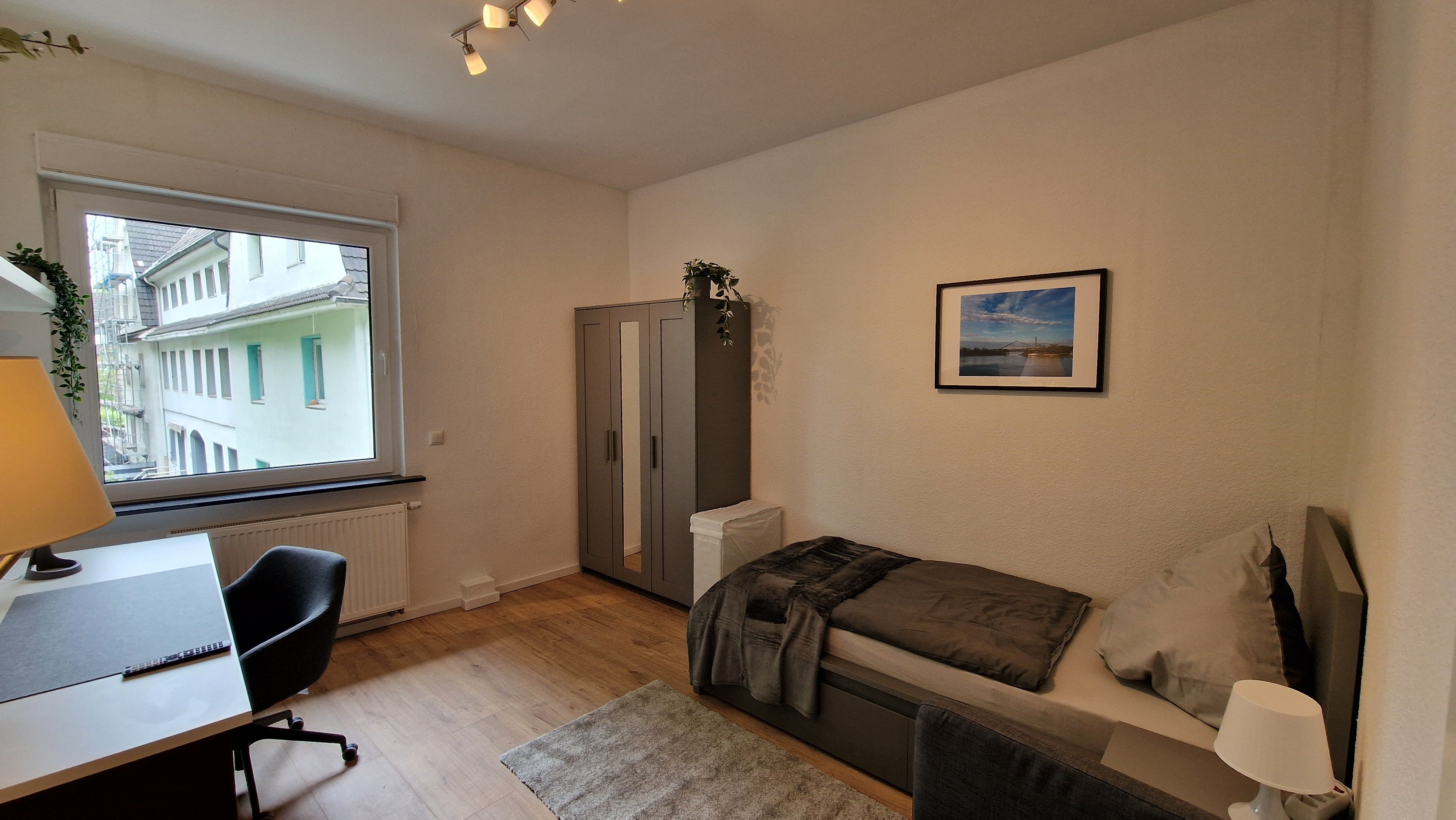  Elfriede3: Renovated Quiet Apartment In GE For Rent  -  Elfriede3: renovated quiet apartment in GE for rent  - Gallery -  1