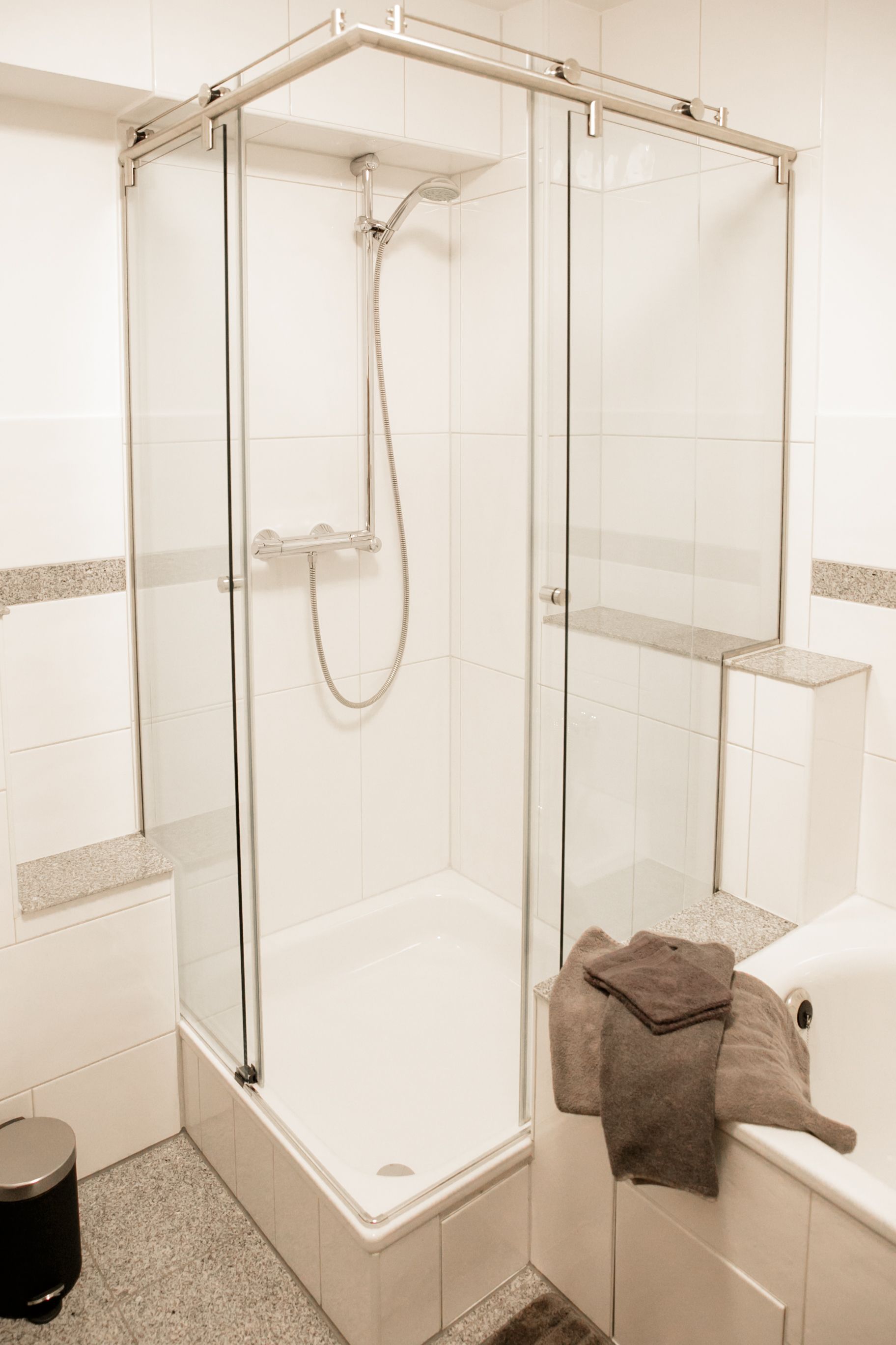  BRIGHT & STYLISH CENTRAL & COMFORTABLE  -  BRIGHT & STYLISH CENTRAL & COMFORTABLE  - Gallery -  6