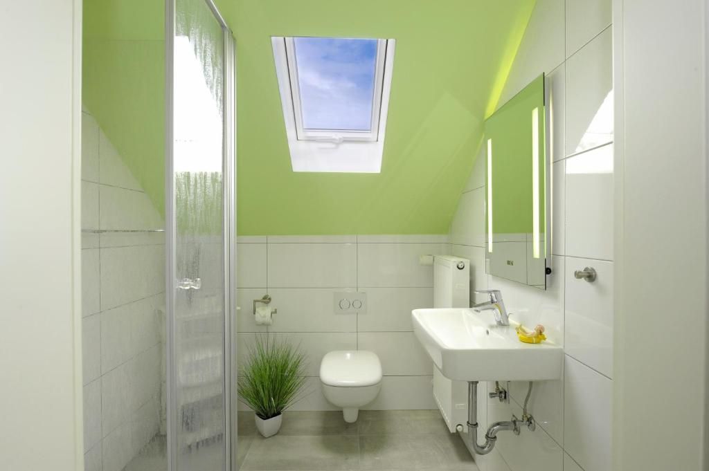  Modern, Bright 1-Room Apartment (33 Sqm) With Kitchenette And Separate Bathroom, Speyer  -  Modern, bright 1-room apartment (33 sqm) with kitchenette and separate bathroom, Speyer  - Gallery -  5