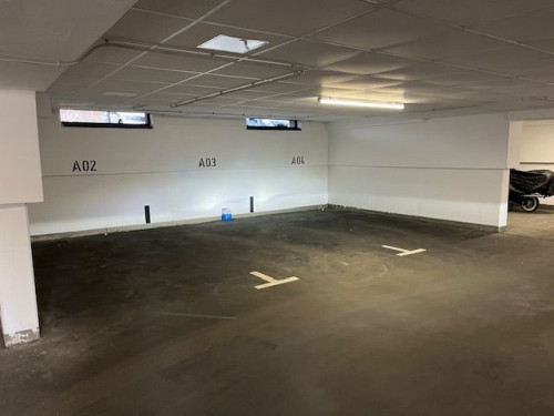 High-quality furnished apartment including Wi-Fi/MagentaTV, parquet flooring, balcony, and underground parking space. - Gallery - 6