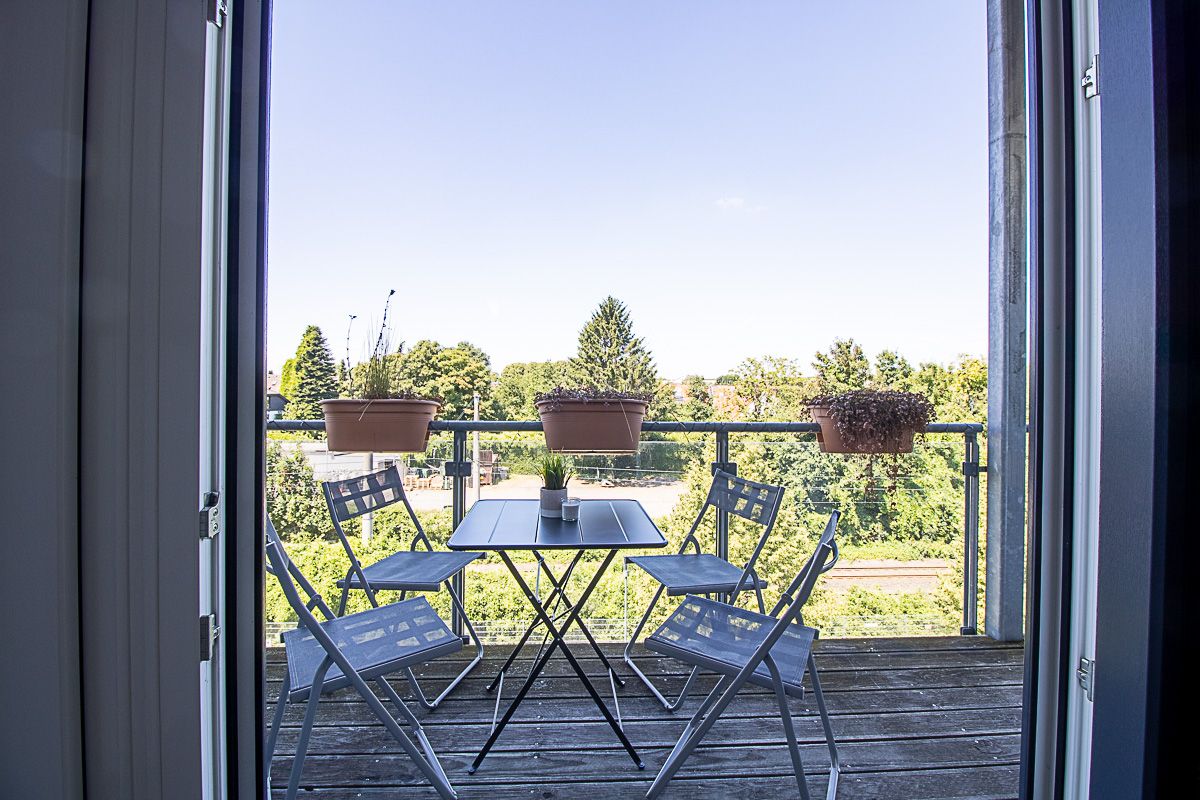 High-Quality Furnished Apartment Including Wi-Fi/MagentaTV, Parquet Flooring, Balcony, And Undergrou - 9