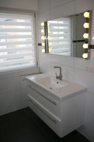 Tastefully furnished apartment with five rooms as well as balcony with view of the Siebengebirge!