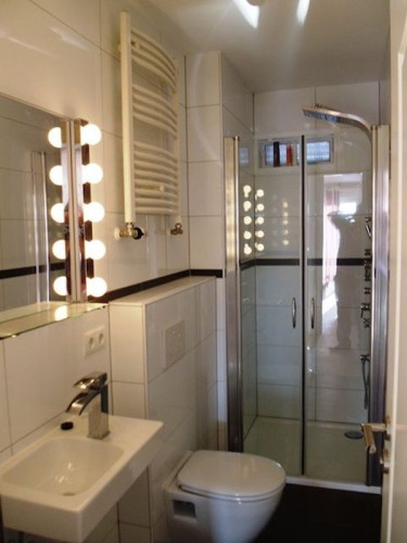 Tastefully furnished apartment with five rooms as well as balcony with view of the Siebengebirge!