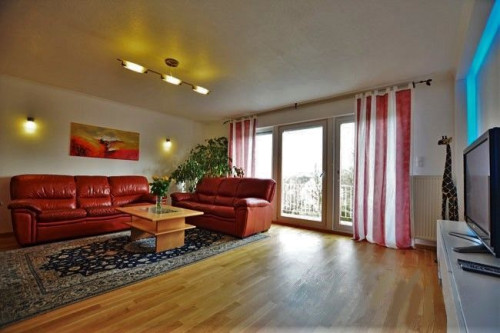 Tastefully furnished apartment with five rooms as well as balcony with view of the Siebengebirge! - Gallery - 9