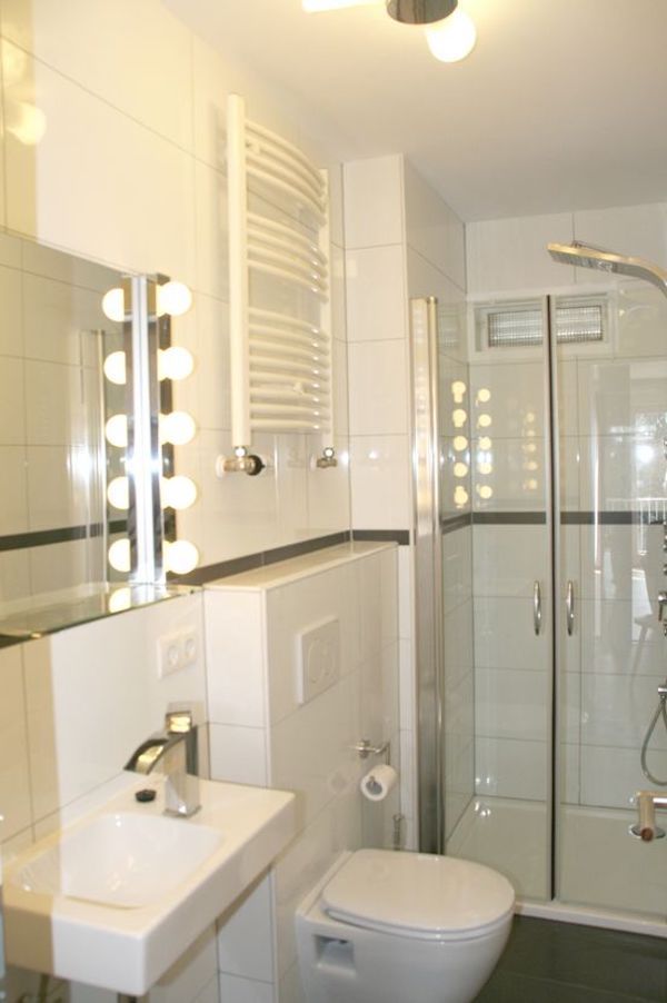 Tastefully Furnished Apartment With Five Rooms As Well As Balcony With View Of The Siebengebirge! - 3