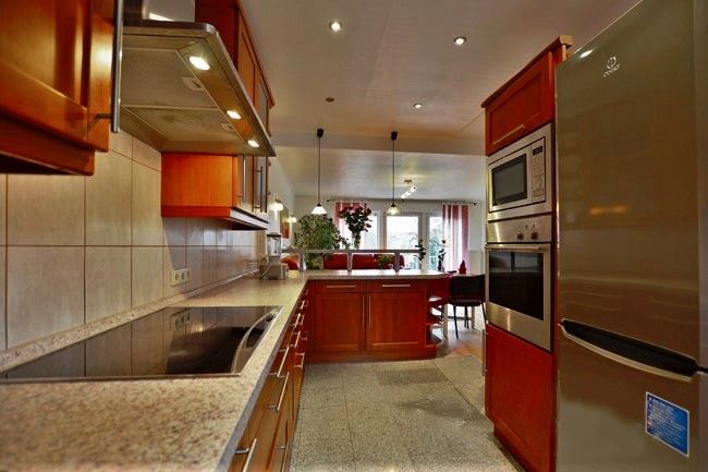 Tastefully Furnished Apartment With Five Rooms As Well As Balcony With View Of The Siebengebirge! - 11