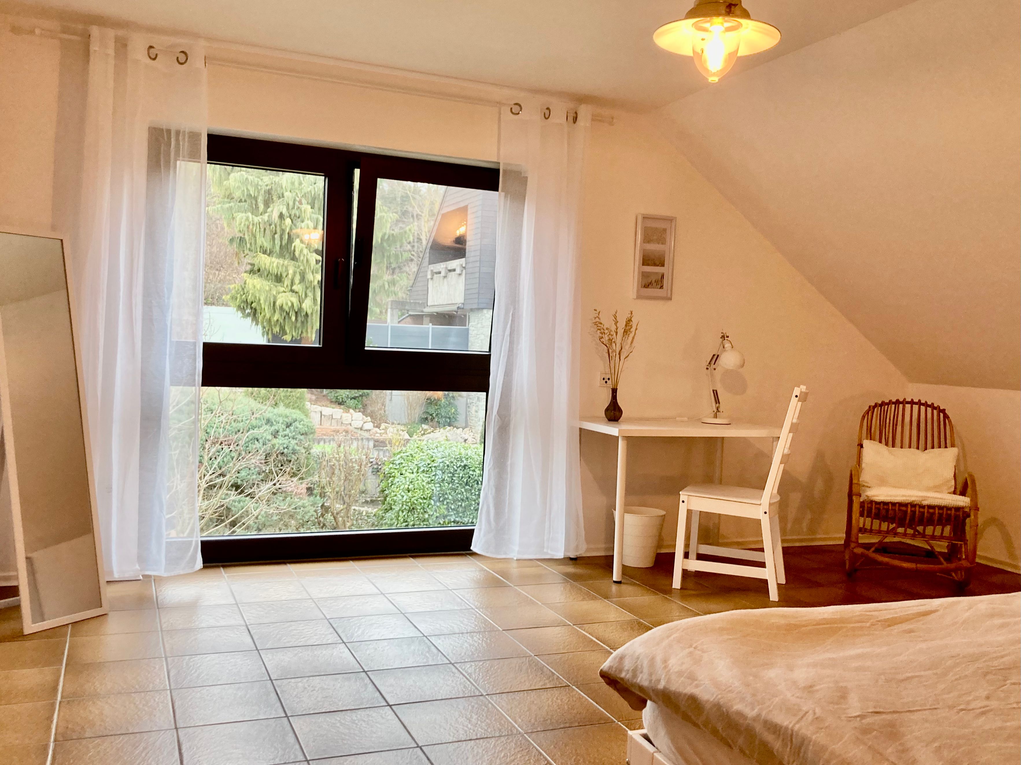 Top Location For 2 - 4 Persons - 5