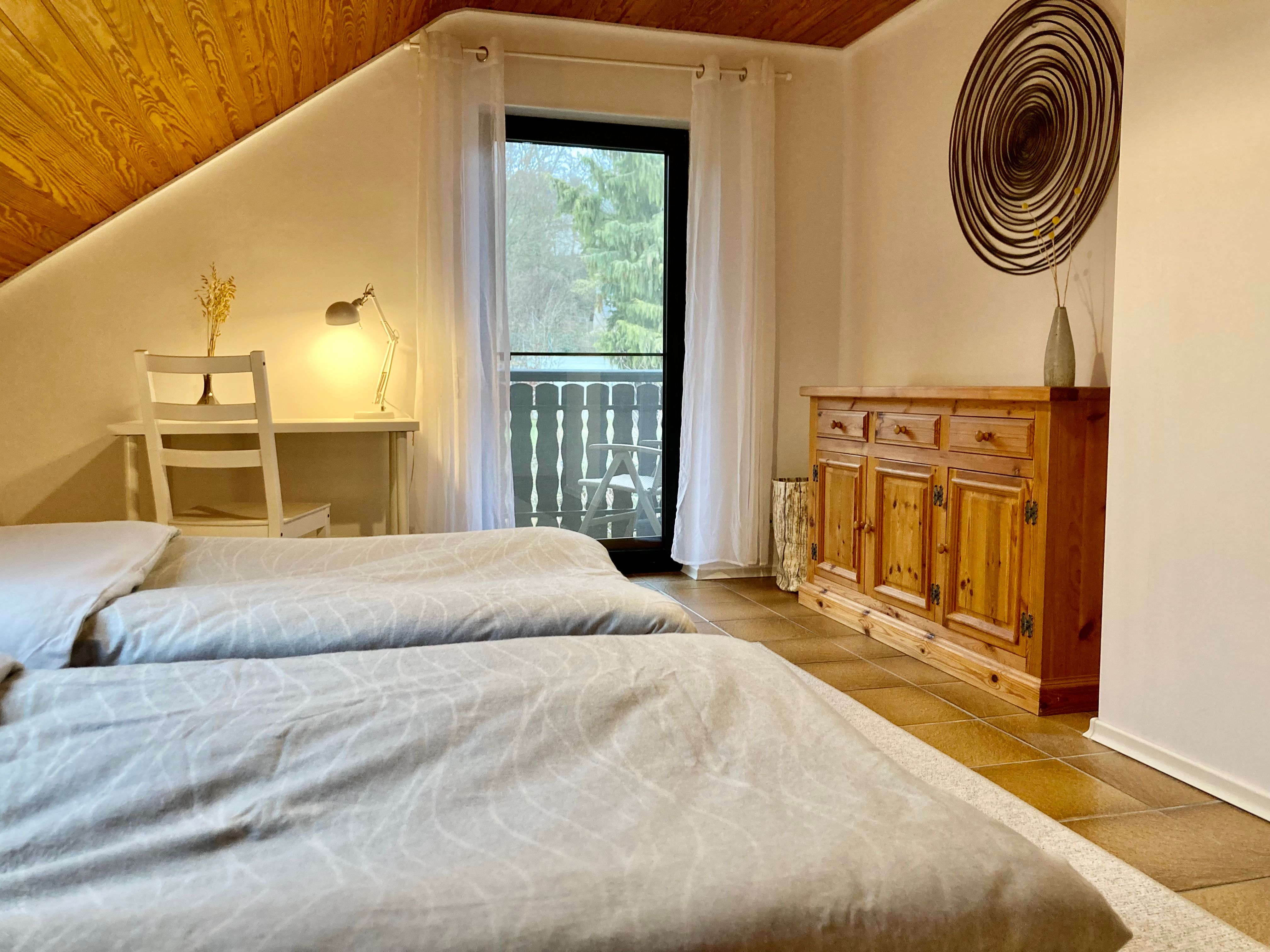 Top Location For 2 - 4 Persons - 10