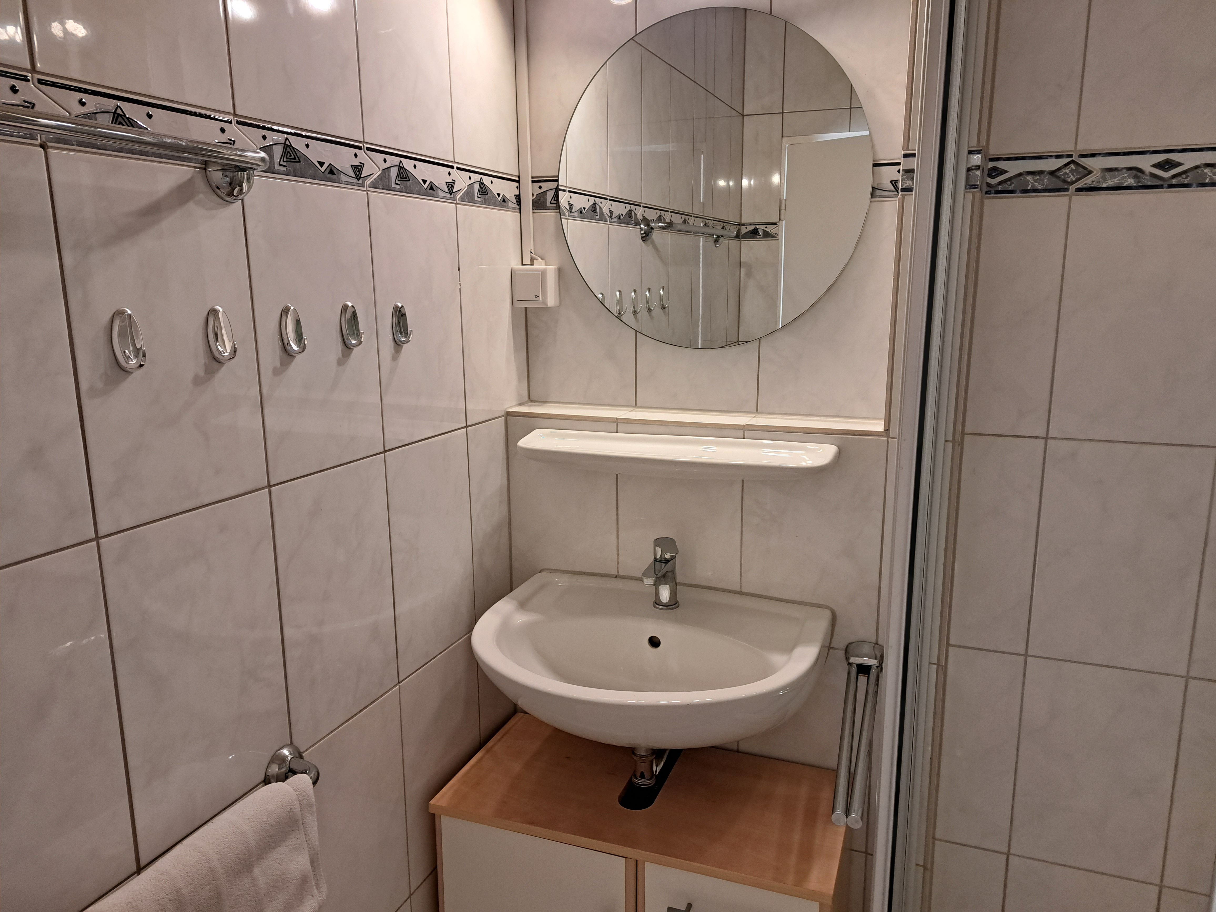 Fully Furnished Apartment, Central, Balcony, Own Car Parking Space, Elevator, Very Spacious  -  Fully furnished apartment, central, balcony, own car parking space, elevator, very spacious  - Gallery -  21