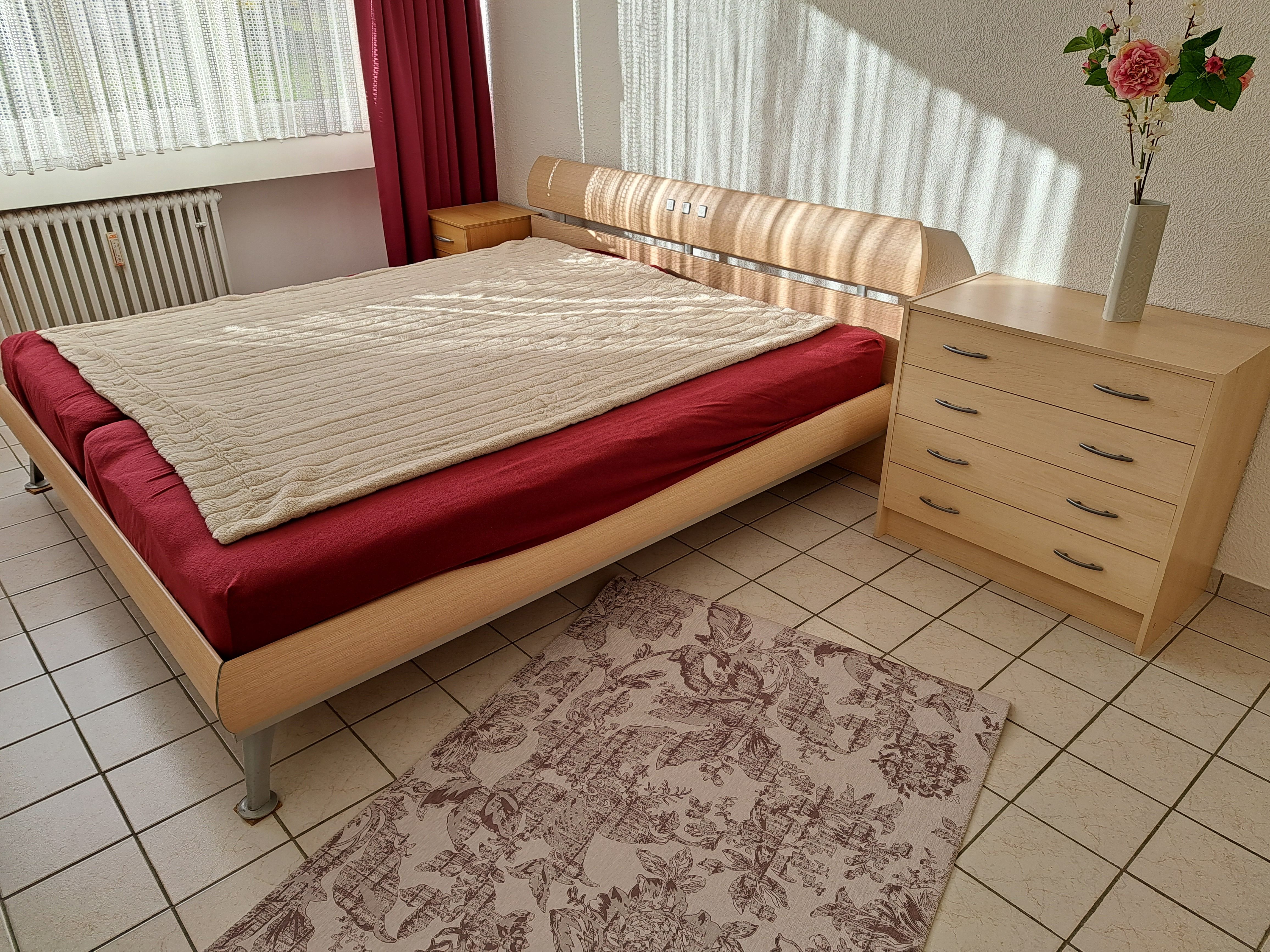  Fully Furnished Apartment, Central, Balcony, Own Car Parking Space, Elevator, Very Spacious  -  Fully furnished apartment, central, balcony, own car parking space, elevator, very spacious  - Gallery -  28