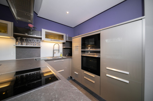 Luxe Apartment in Neuss | 105 SQM | Parking | Washing | 2 Bedrooms | Balcony - Gallery - 3