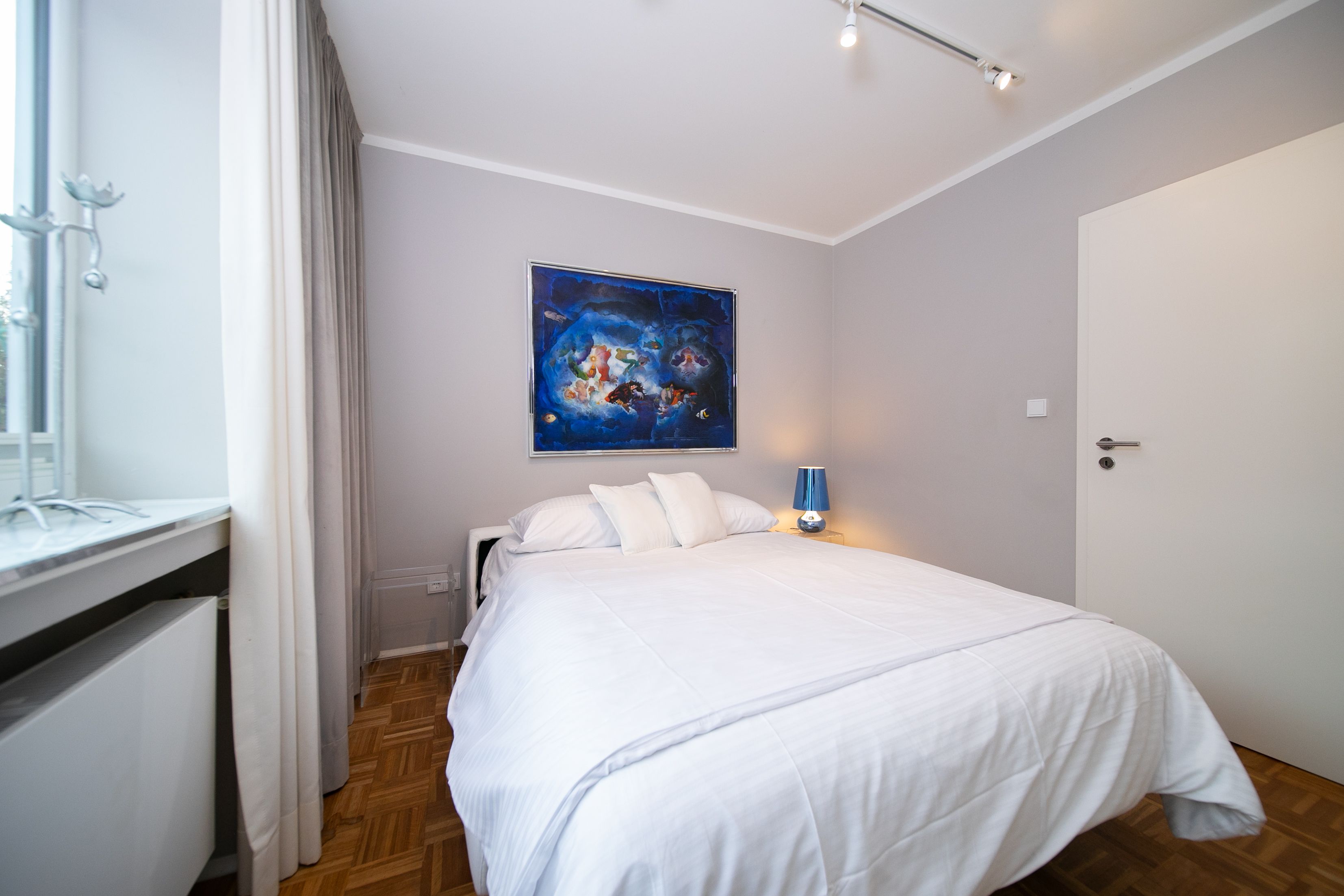 Luxe Apartment In Neuss | 105 SQM | Parking | Washing | 2 Bedrooms | Balcony - 24