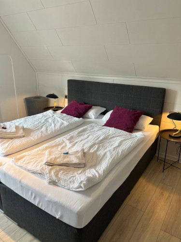 Apartment for 4 with balcony, bathtub, kitchen, smart tv, washing machine, internet & parking - Gallery - 2