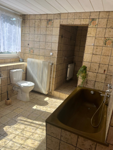 Apartment for 4 with balcony, bathtub, kitchen, smart tv, washing machine, internet & parking - Gallery - 9