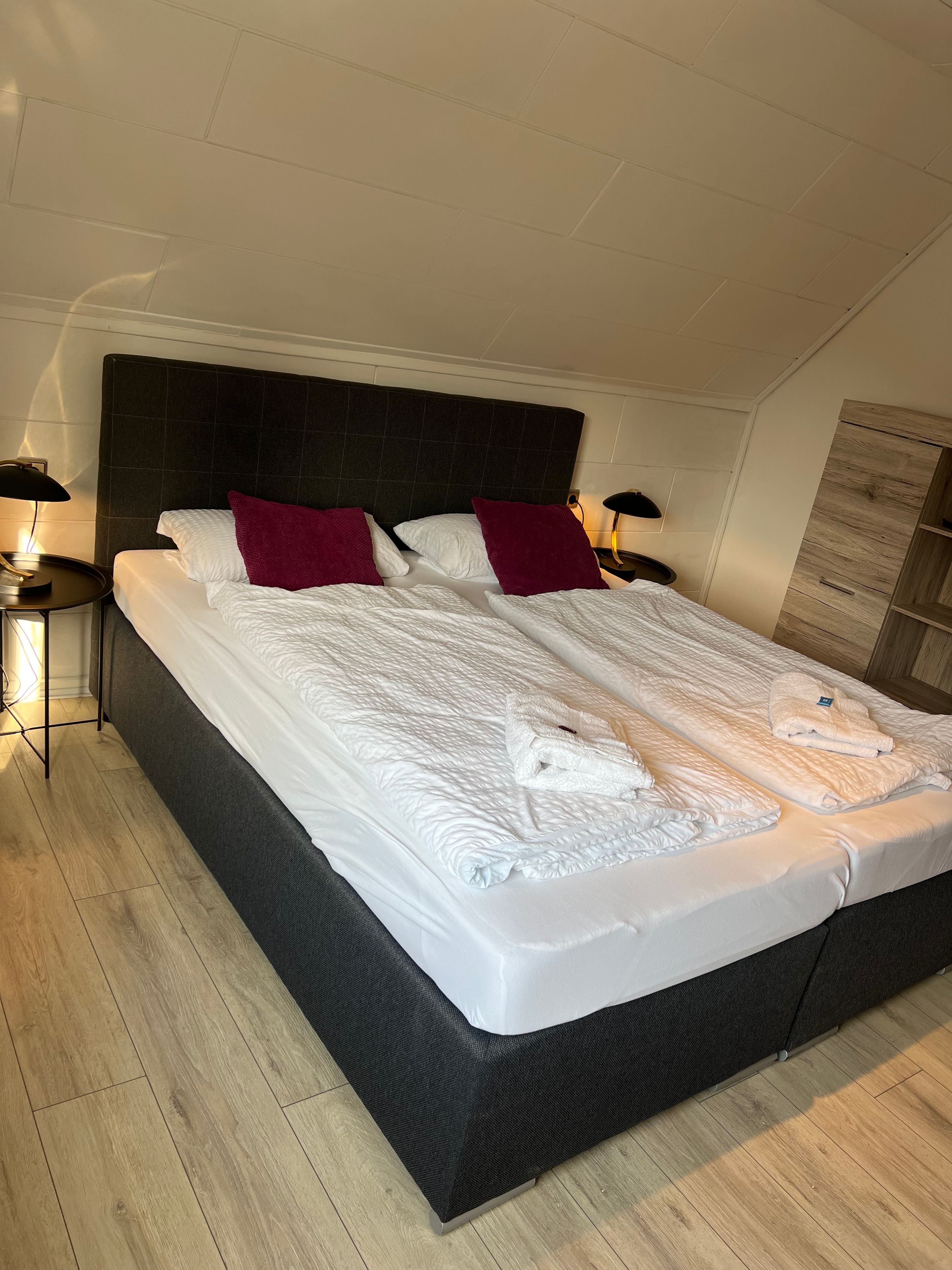 Apartment For 4 With Balcony, Bathtub, Kitchen, Smart Tv, Washing Machine, Internet & Parking - 6
